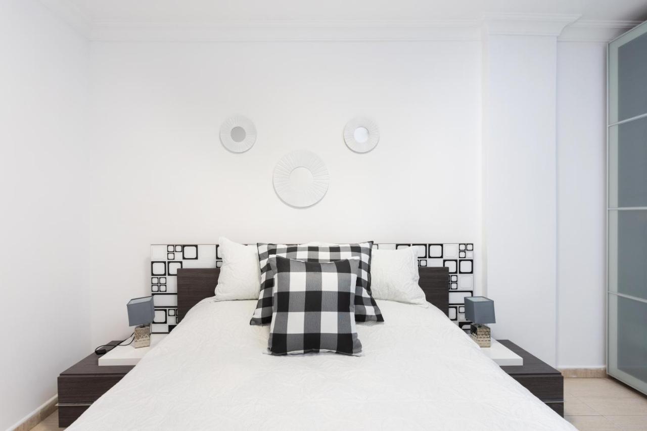Home2Book Fantastic 160M2 Terrace Flat & Bbq Radazul Екстер'єр фото